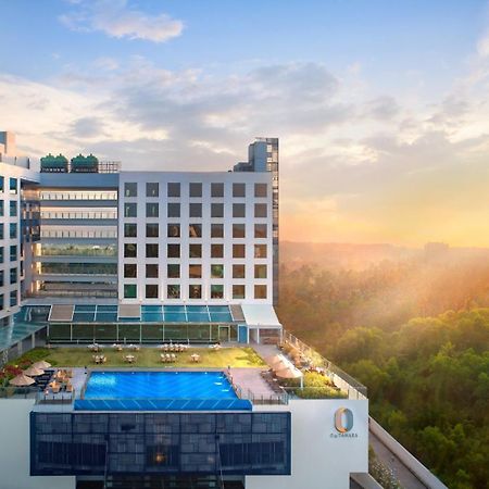 O By Tamara, Trivandrum Thiruvananthapuram Extérieur photo The hotel's rooftop pool